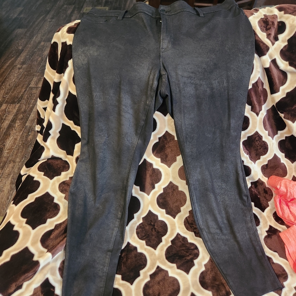Old Navy Rockstar Mid-Rise Black 18 Skinny pants